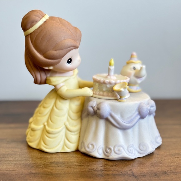 Disney PRECIOUS MOMENTS Be My Guest For Our Birthday Best Figurine Belle - Picture 6 of 12